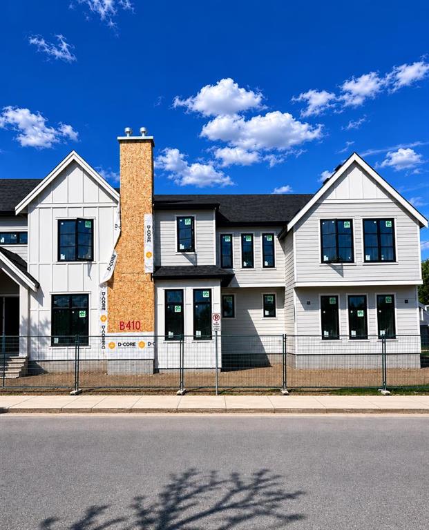 Picture of 4612 Grove Hill Road SW, Calgary Real Estate Listing