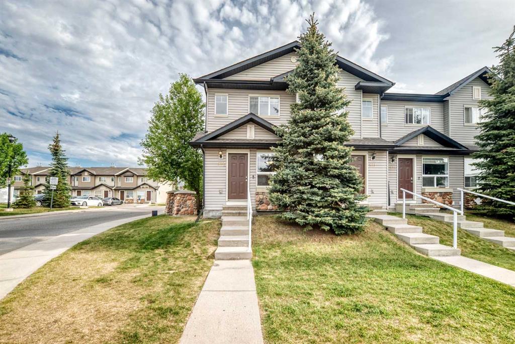 Picture of 501 Saddlecrest Boulevard NE, Calgary Real Estate Listing
