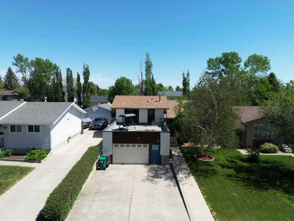 Picture of 77 Iroquois Crescent W, Lethbridge Real Estate Listing