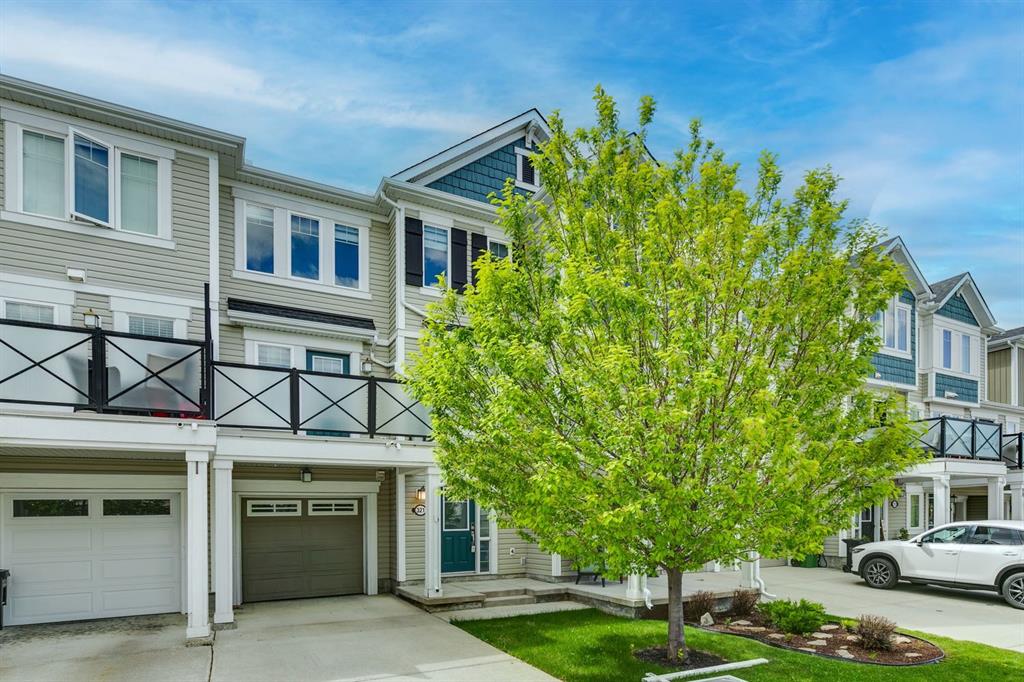 Picture of 321 Windstone Gardens SW, Airdrie Real Estate Listing