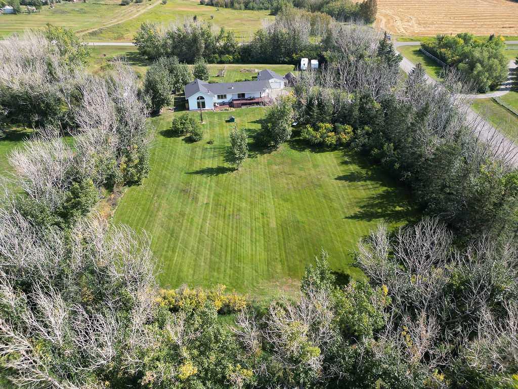 Picture of 118018 380 Avenue E, Rural Foothills County Real Estate Listing