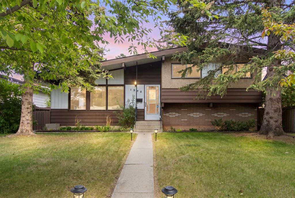 Picture of 1948 Cottonwood Crescent SE, Calgary Real Estate Listing