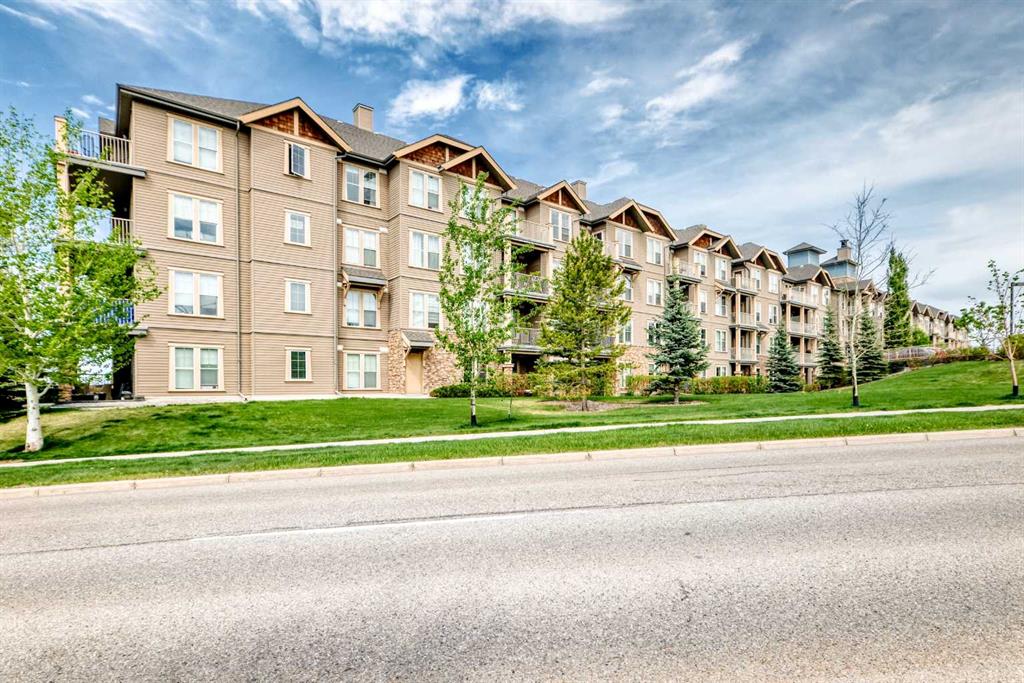 Picture of 111, 207 Sunset Drive , Cochrane Real Estate Listing