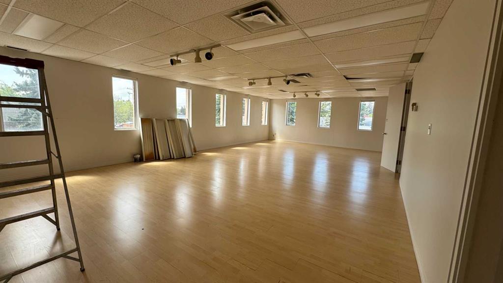 Picture of 207, 9919 Fairmount Drive SE, Calgary Real Estate Listing