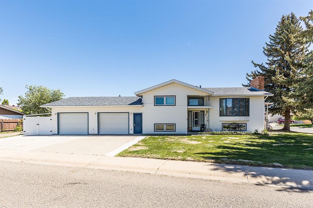 Picture of 9 Rossmere Avenue SE, Medicine Hat Real Estate Listing