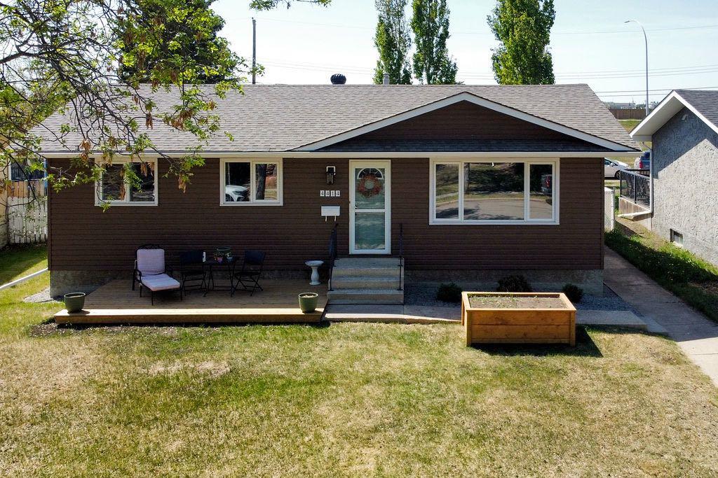 Picture of 4414 67 Street , Camrose Real Estate Listing