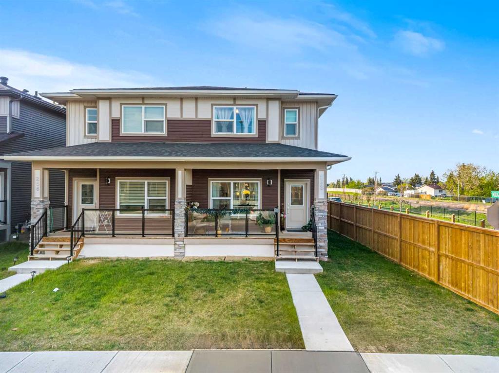 Picture of 262 Midgrove Mews SW, Airdrie Real Estate Listing