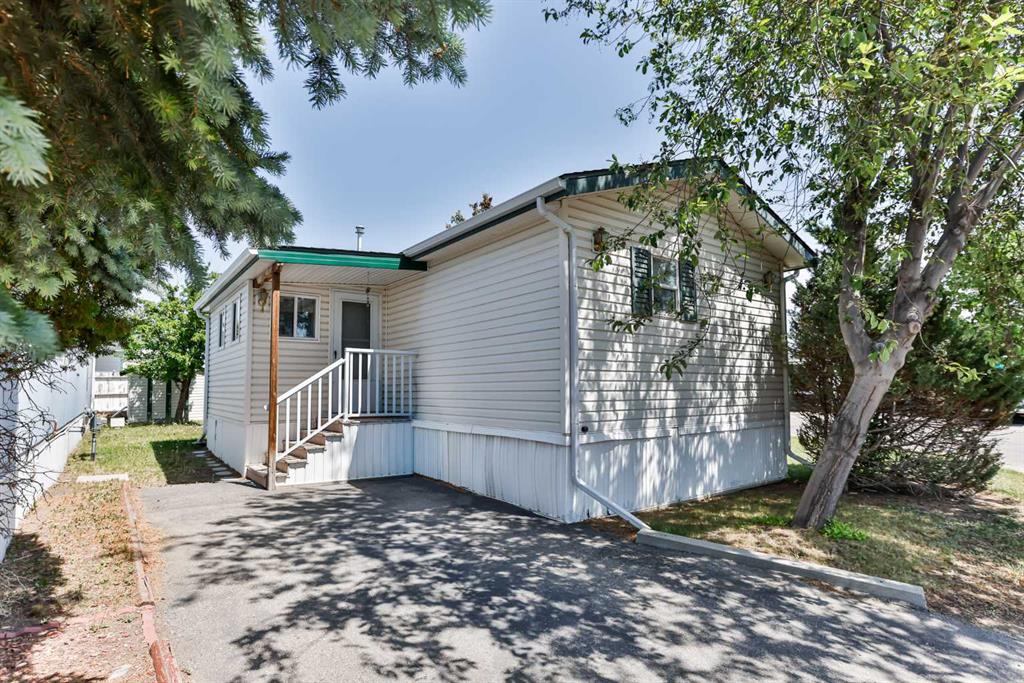 Picture of 107, 2300 13 Street N, Lethbridge Real Estate Listing