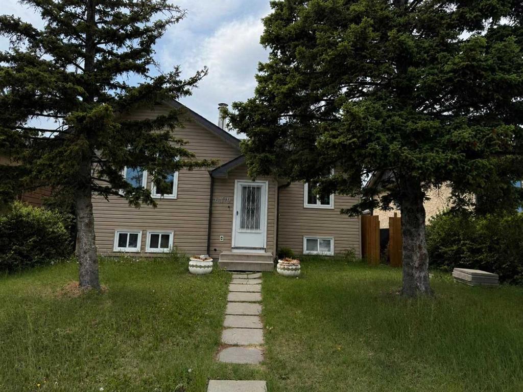 Picture of 6479 68 Street NE, Calgary Real Estate Listing