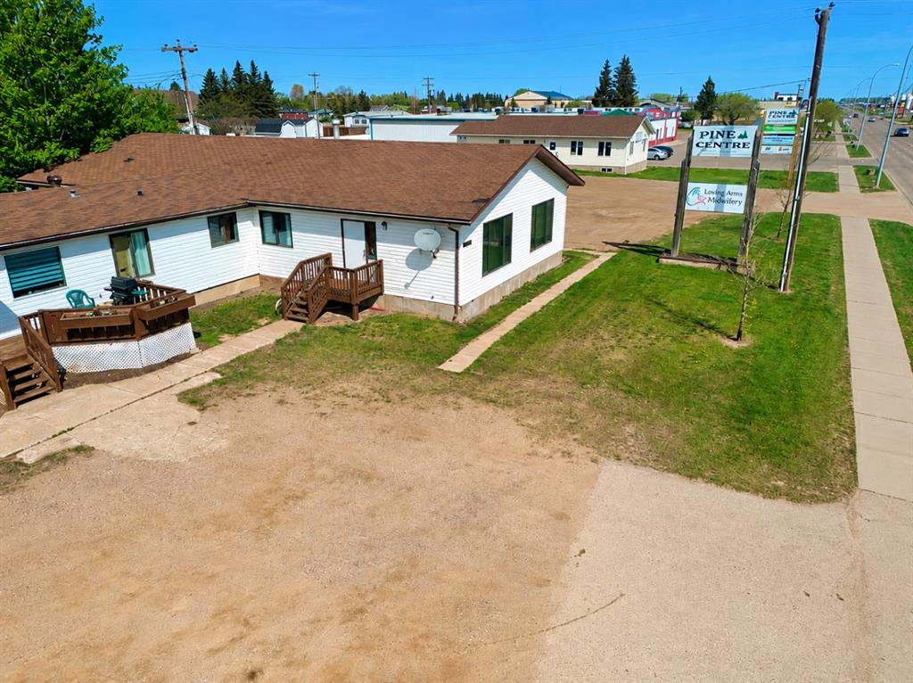 Picture of 10002 96 Avenue , La Crete Real Estate Listing