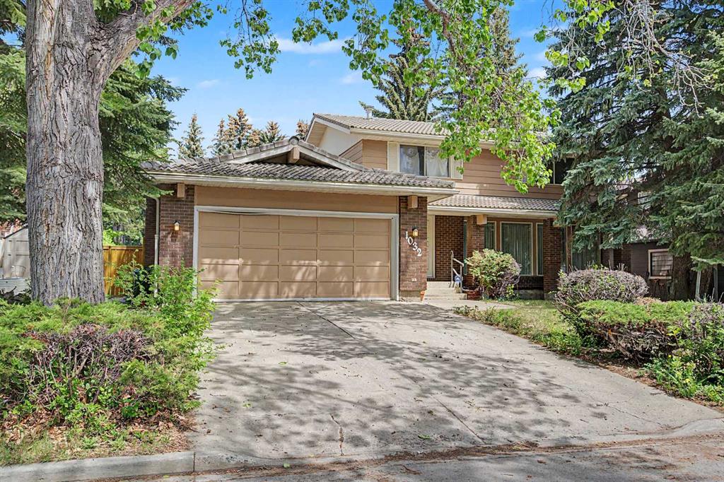 Picture of 1032 Varsity Estates Drive NW, Calgary Real Estate Listing