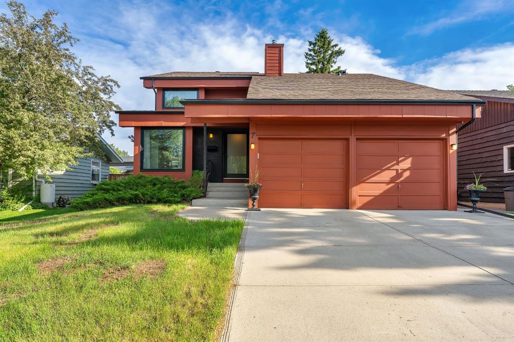 Picture of 7 Deerwood Road SE, Calgary Real Estate Listing