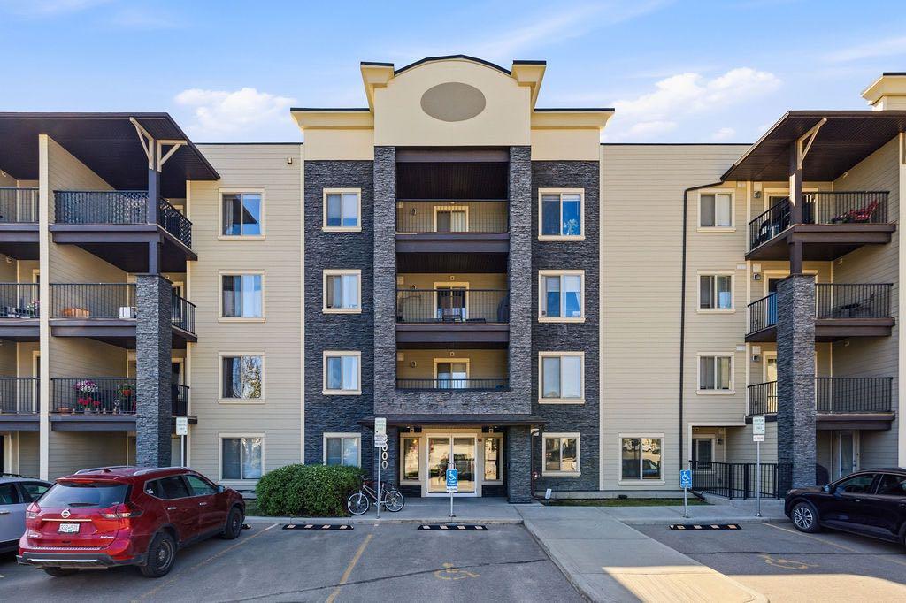 Picture of 3105, 625 Glenbow Drive , Cochrane Real Estate Listing