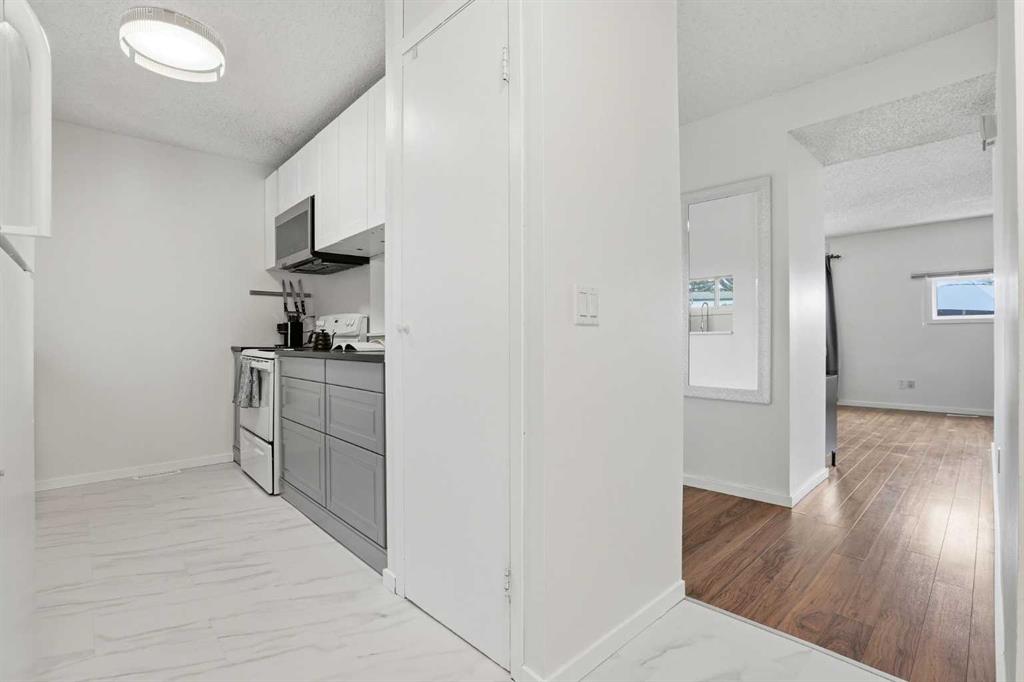 Picture of 13, 131 Templehill Drive NE, Calgary Real Estate Listing
