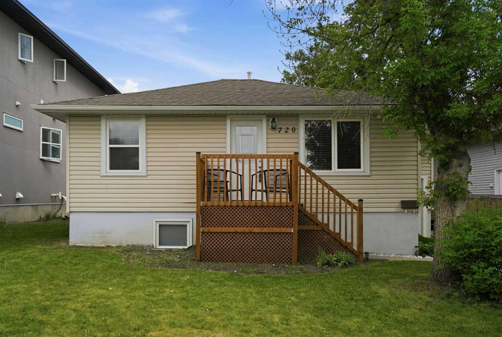 Picture of 720 69 Avenue SW, Calgary Real Estate Listing