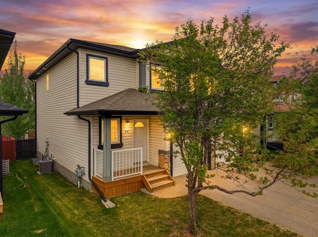 Picture of 44 Arthur Close , Red Deer Real Estate Listing
