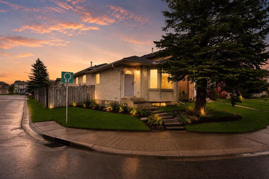 Picture of 133 MARTINGLEN Way NE, Calgary Real Estate Listing