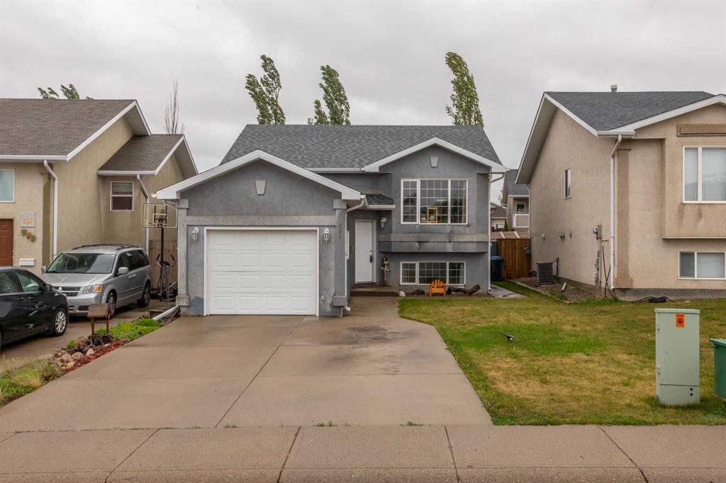 Picture of 781 Red Crow Boulevard W, Lethbridge Real Estate Listing