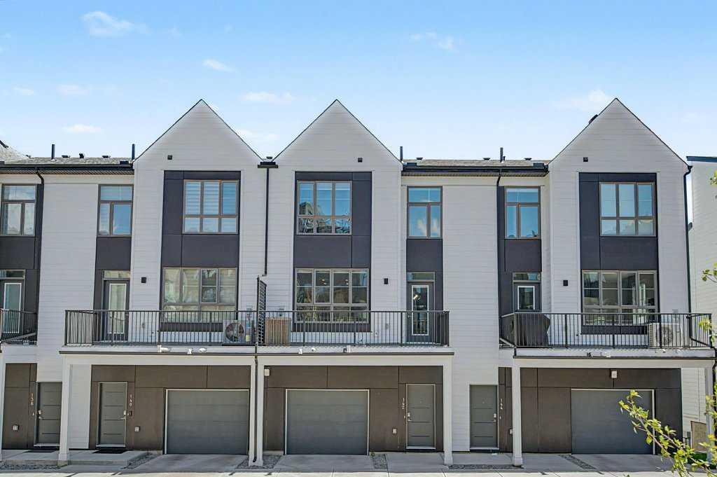 Picture of 142 Sovereign Common SW, Calgary Real Estate Listing
