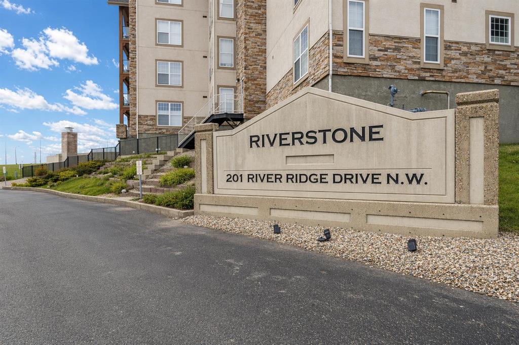 Picture of 327, 201 River Ridge Drive NW, Medicine Hat Real Estate Listing