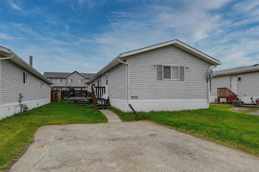 Picture of 9518 111 Avenue , Clairmont Real Estate Listing