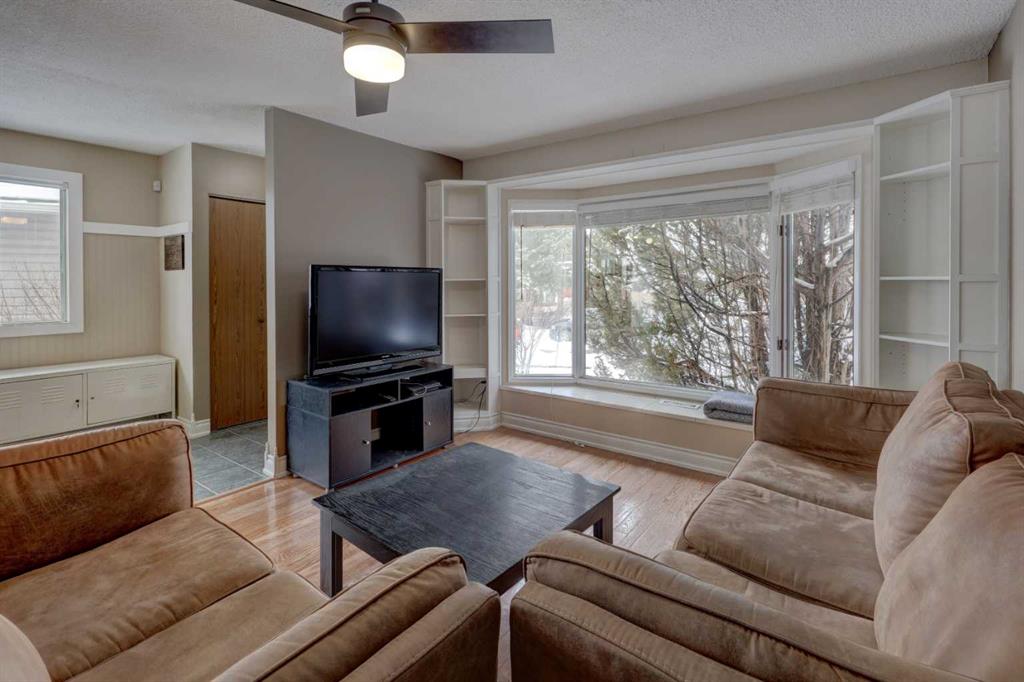 Picture of 16 Martingrove Mews NE, Calgary Real Estate Listing