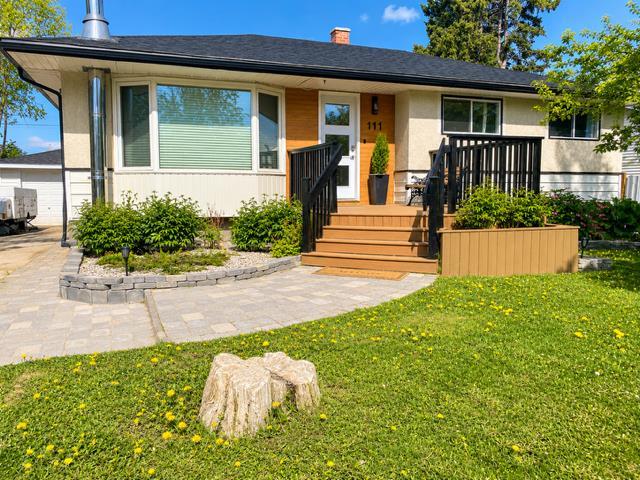 Picture of 111 WILLOW Drive , Hinton Real Estate Listing