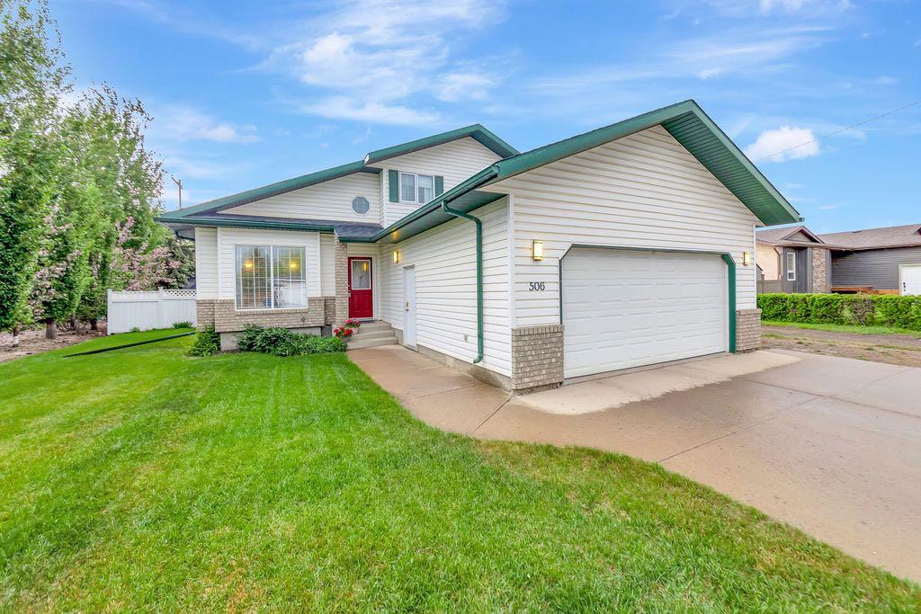 Picture of 506 2nd Street E  , Maidstone Real Estate Listing