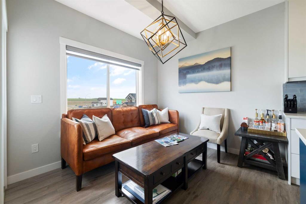 Picture of 836 Edgefield Street , Strathmore Real Estate Listing
