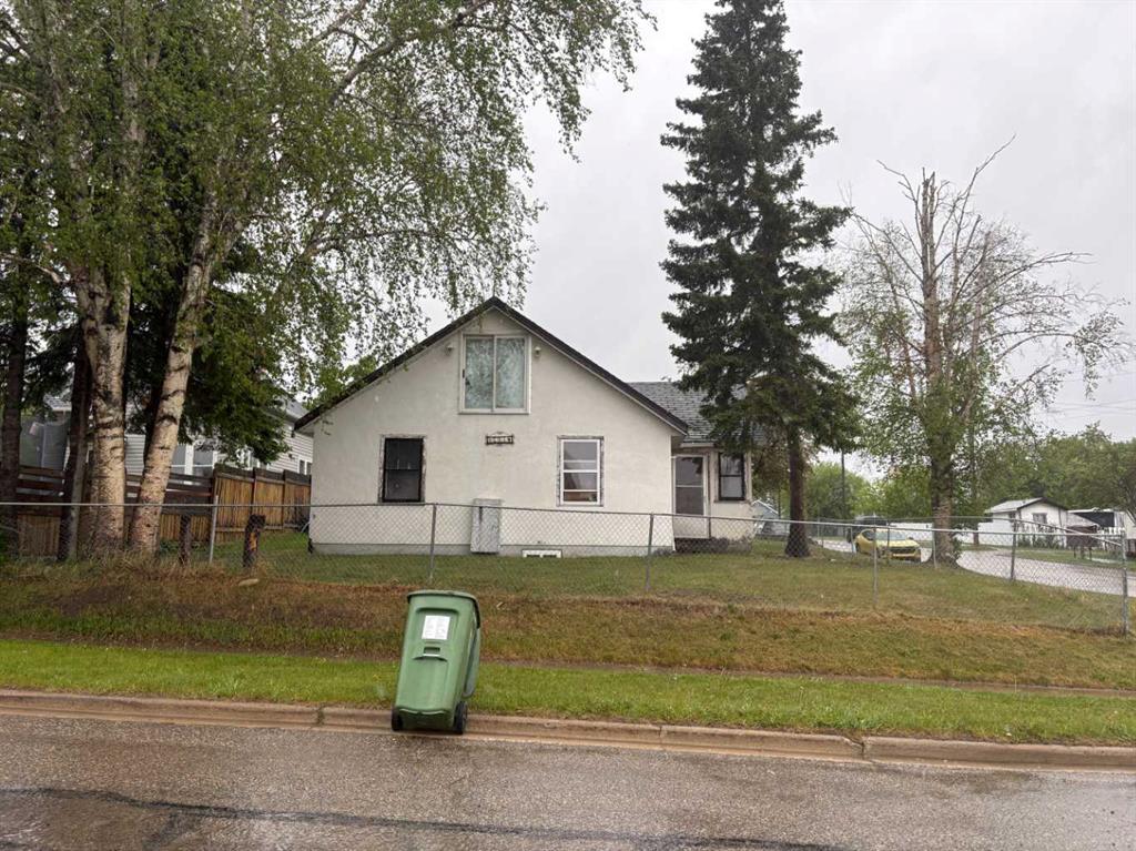 Picture of 4716 48 Avenue , Rocky Mountain House Real Estate Listing
