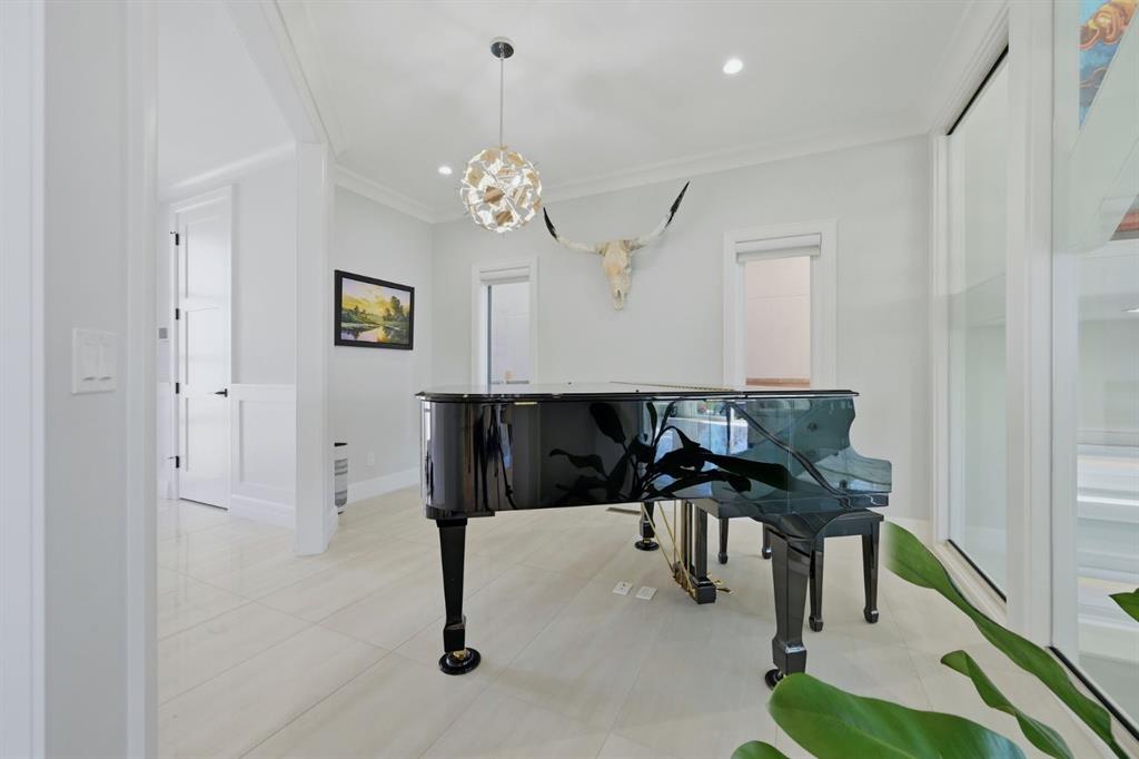 Picture of 102 Malibou Road , Calgary Real Estate Listing