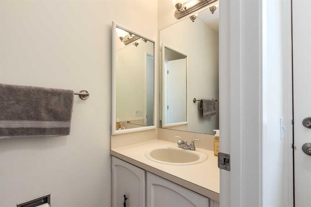 Picture of 31, 5625 Silverdale Drive NW, Calgary Real Estate Listing
