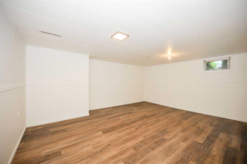 Picture of 4201 50 Avenue , Camrose Real Estate Listing
