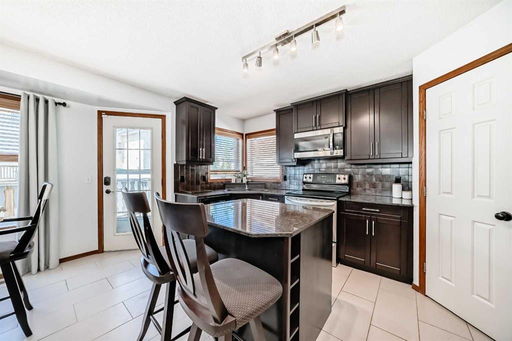 Picture of 263 Coral Keys Drive NE, Calgary Real Estate Listing