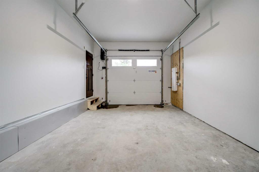 Picture of 1175 James Avenue , Pincher Creek Real Estate Listing