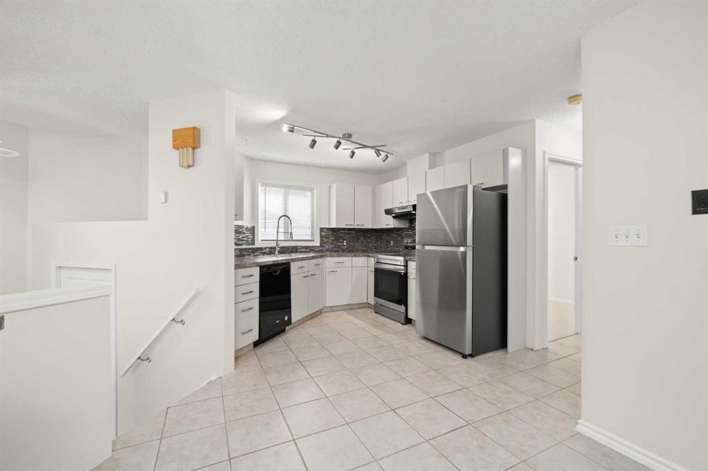 Picture of 107 Tararidge Close NE, Calgary Real Estate Listing