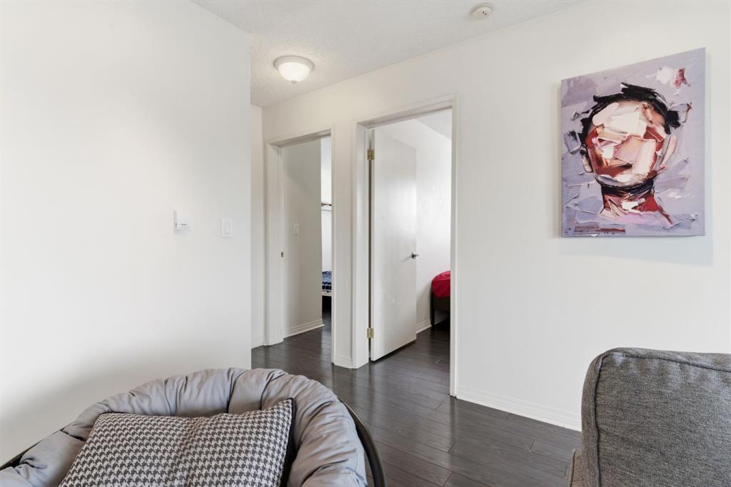 Picture of 302, 2508 17 Street SW, Calgary Real Estate Listing