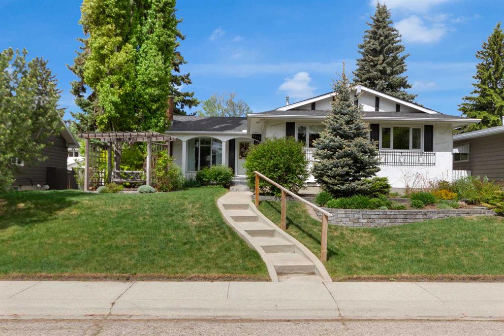 Picture of 9715 Palishall Road SW, Calgary Real Estate Listing