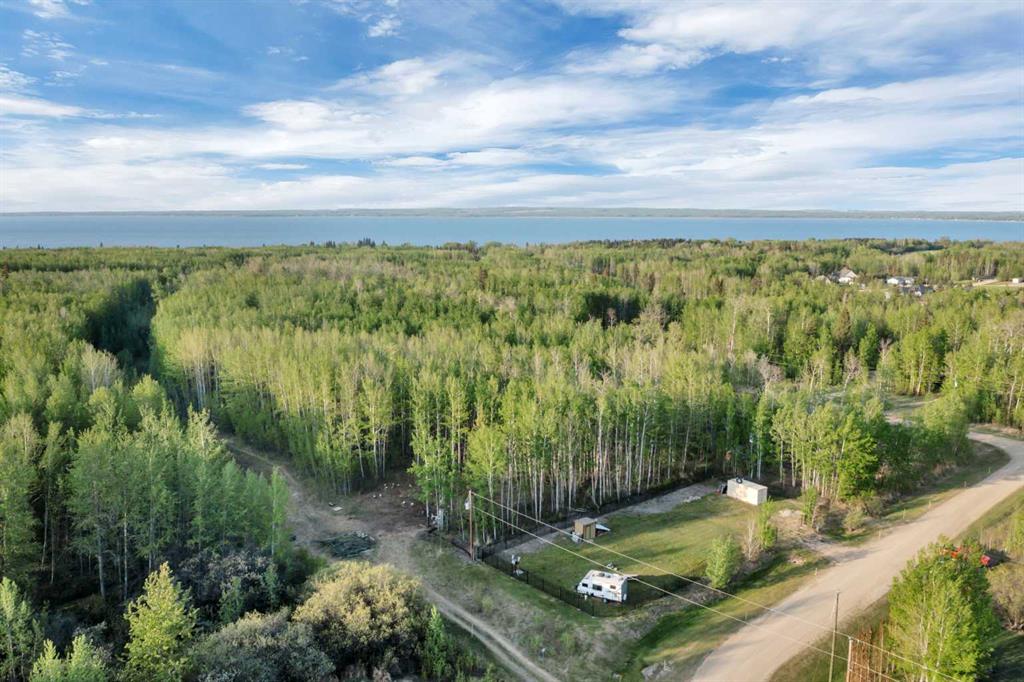 Picture of 36 Village West Estates  , Rural Wetaskiwin No. 10, County of Real Estate Listing