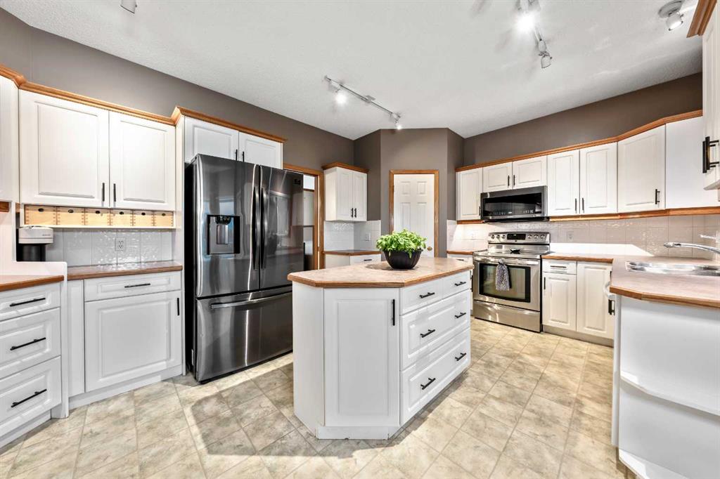 Picture of 46 4 Street NE, Langdon Real Estate Listing
