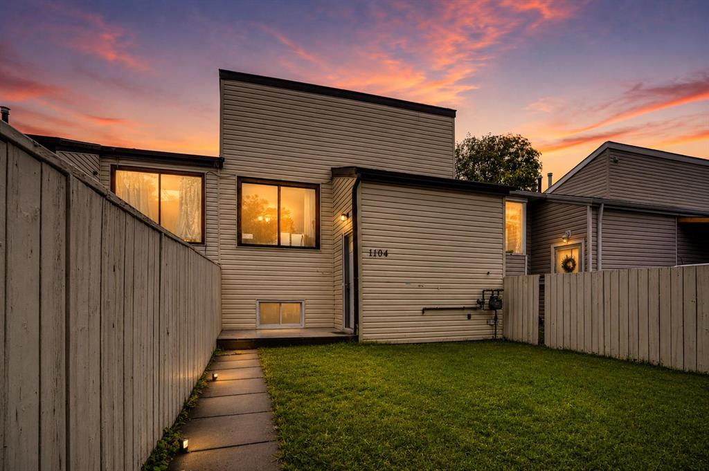 Picture of 1104 53C Street SE, Calgary Real Estate Listing