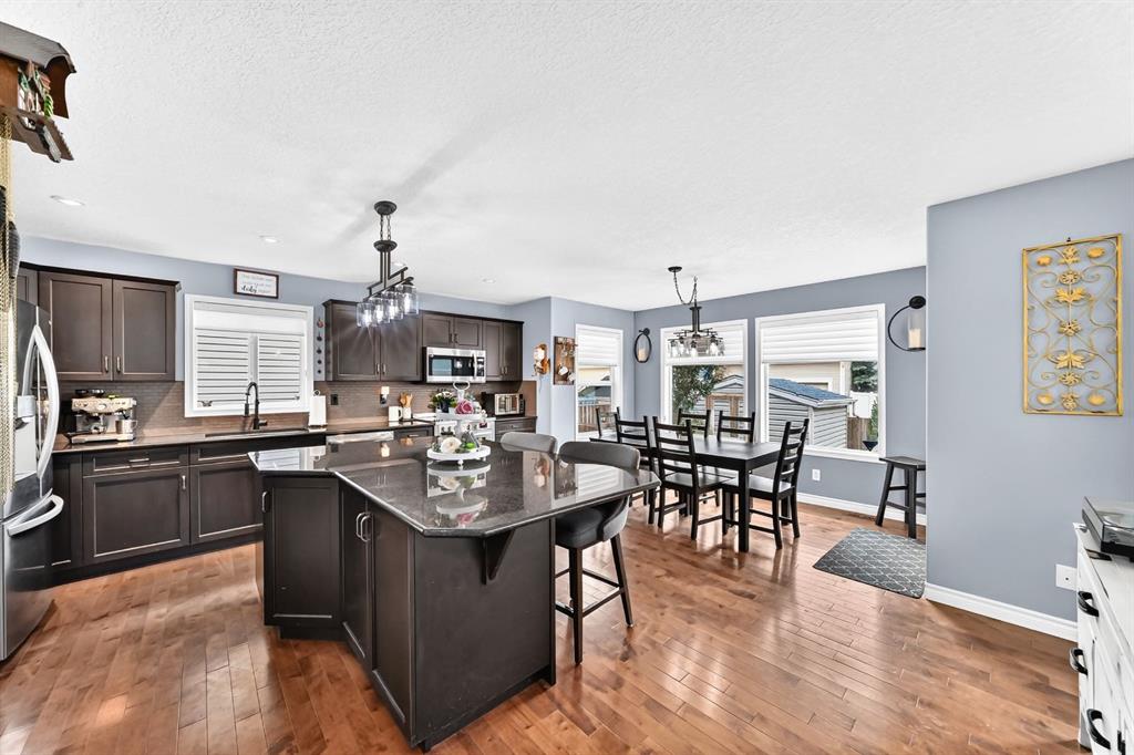 Picture of 116 Kingsland Court SE, Airdrie Real Estate Listing