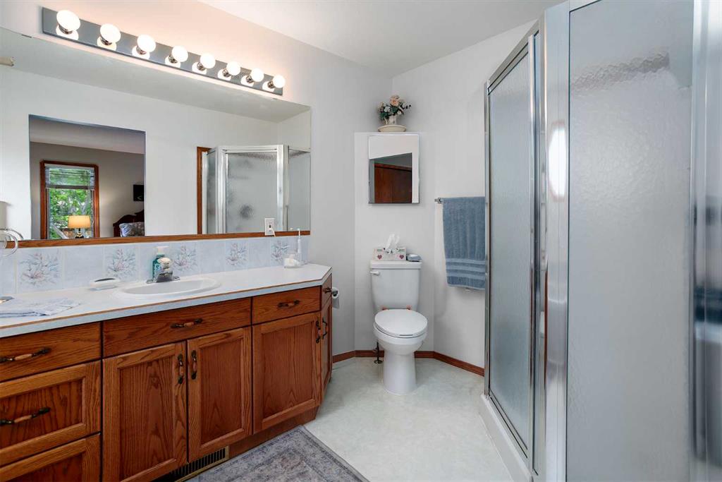 Picture of 5305 66 Street , Camrose Real Estate Listing