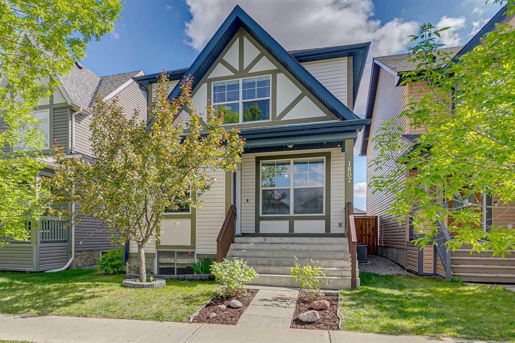Picture of 1807 New Brighton Drive SE, Calgary Real Estate Listing