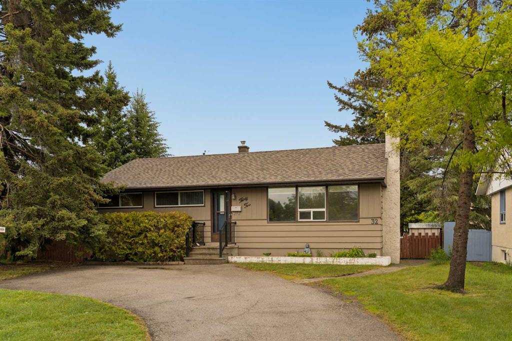 Picture of 32 Gladeview Crescent SW, Calgary Real Estate Listing