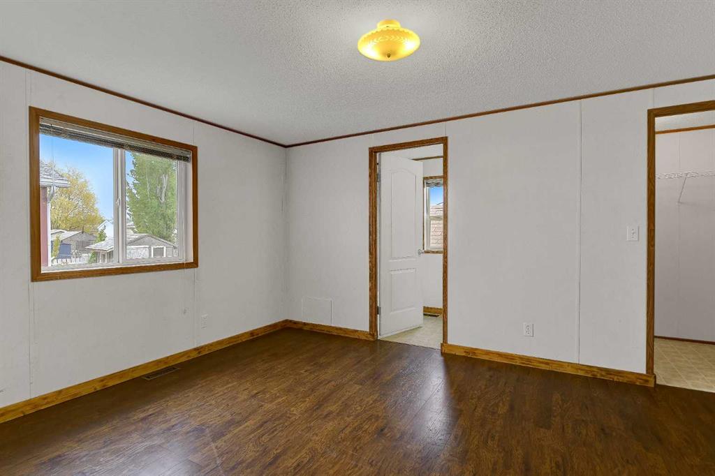 Picture of 9709 110 Avenue , Clairmont Real Estate Listing