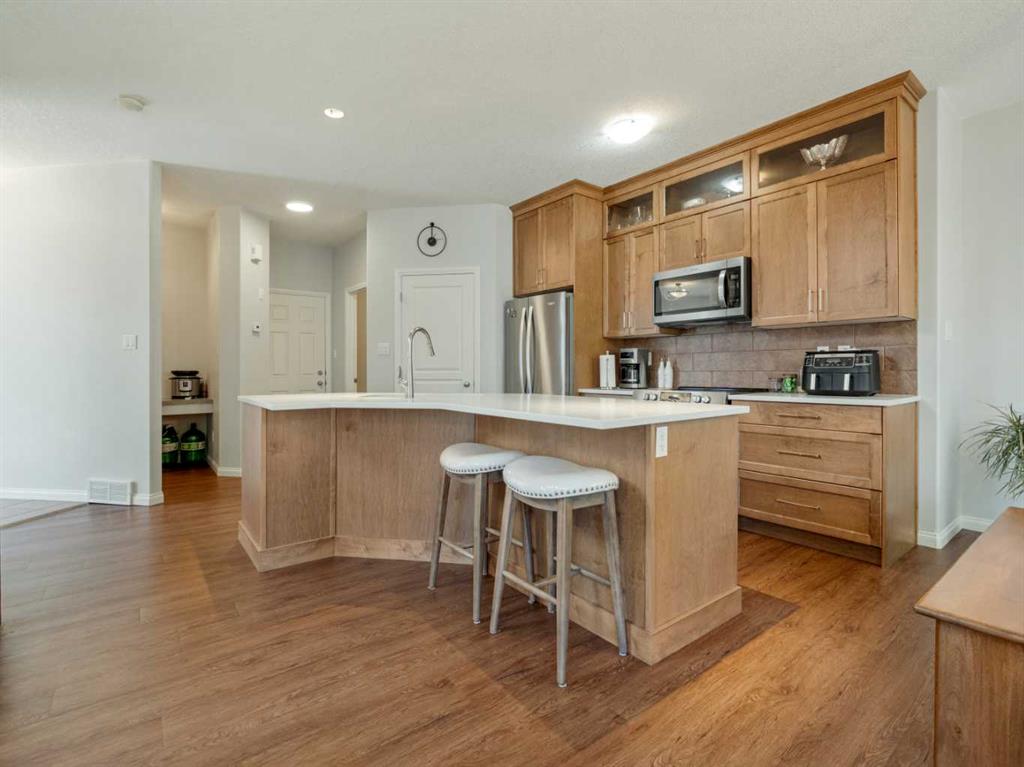 Picture of 111 Fairmont Road S, Lethbridge Real Estate Listing