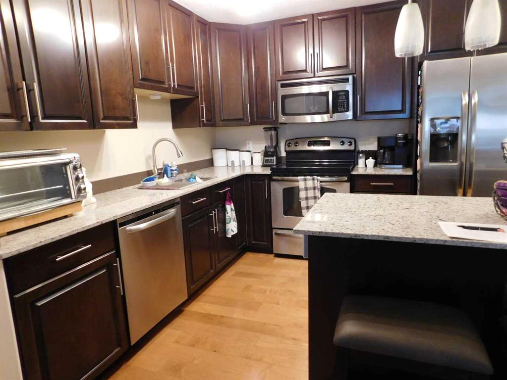 Picture of 203, 5901 71 Avenue , Rocky Mountain House Real Estate Listing