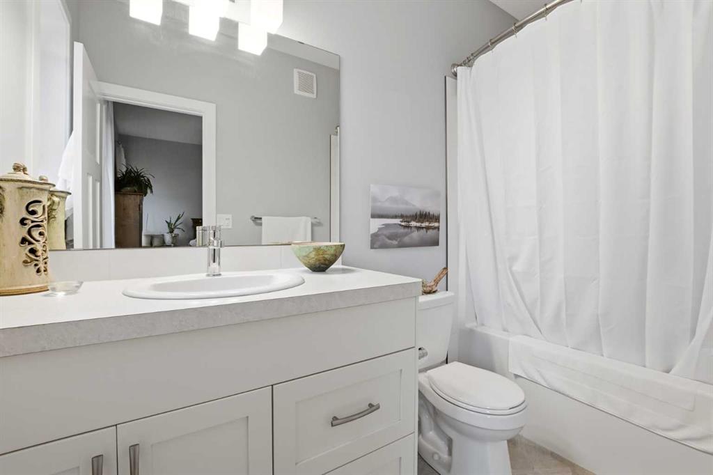 Picture of 4431 53 Street , Rocky Mountain House Real Estate Listing