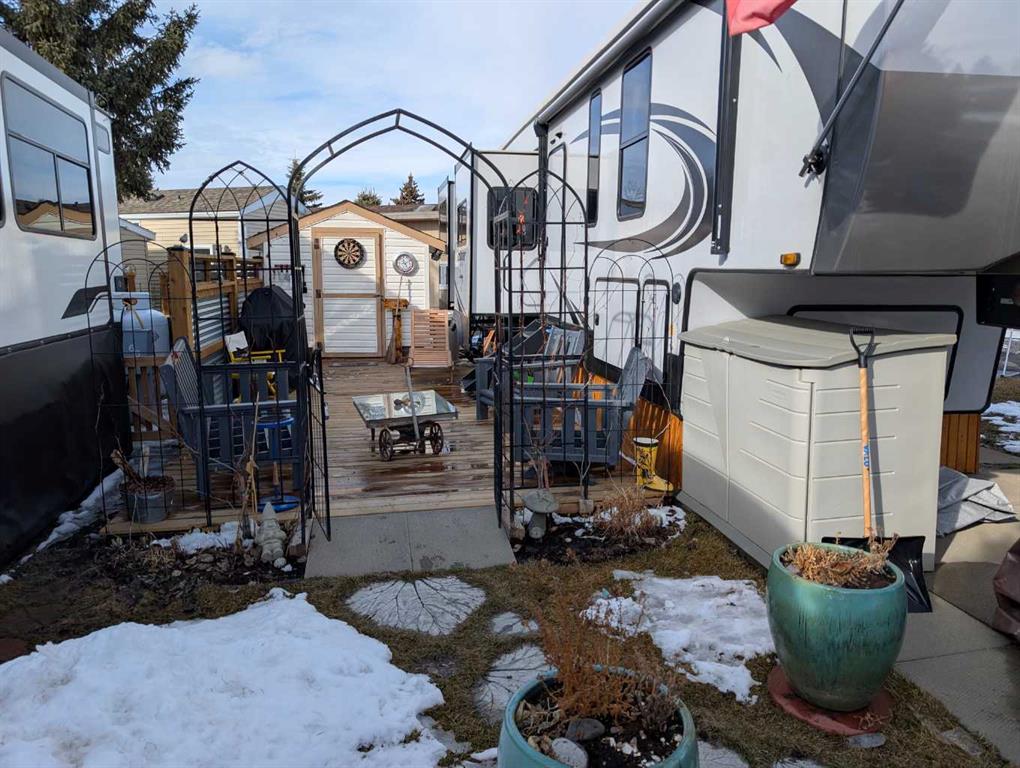 Picture of 69, 370165 79 Street E, Rural Foothills County Real Estate Listing